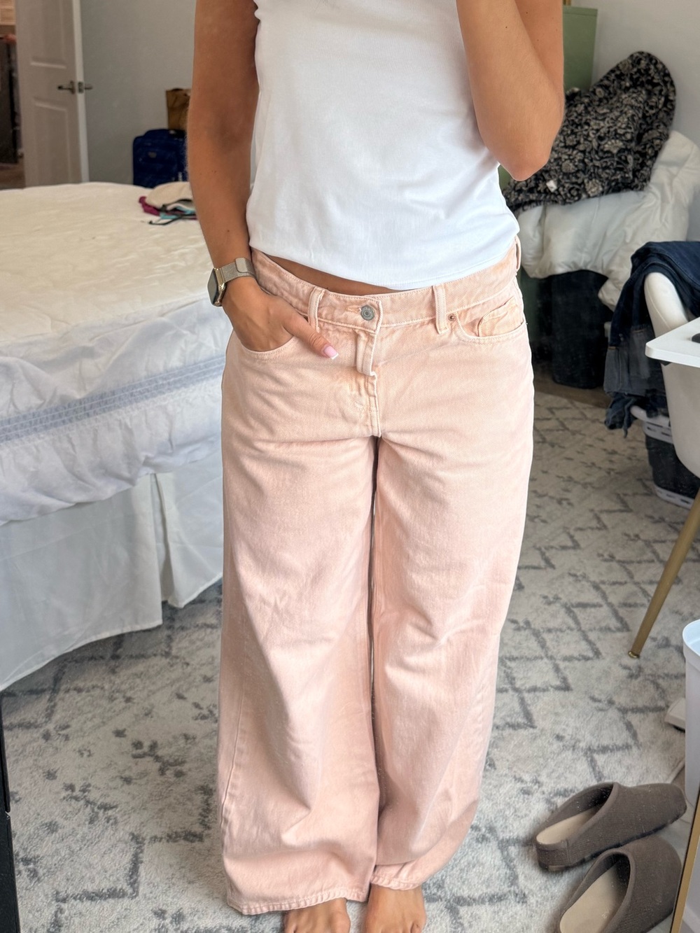 Old Navy Wide Leg Jeans in Pale Pink